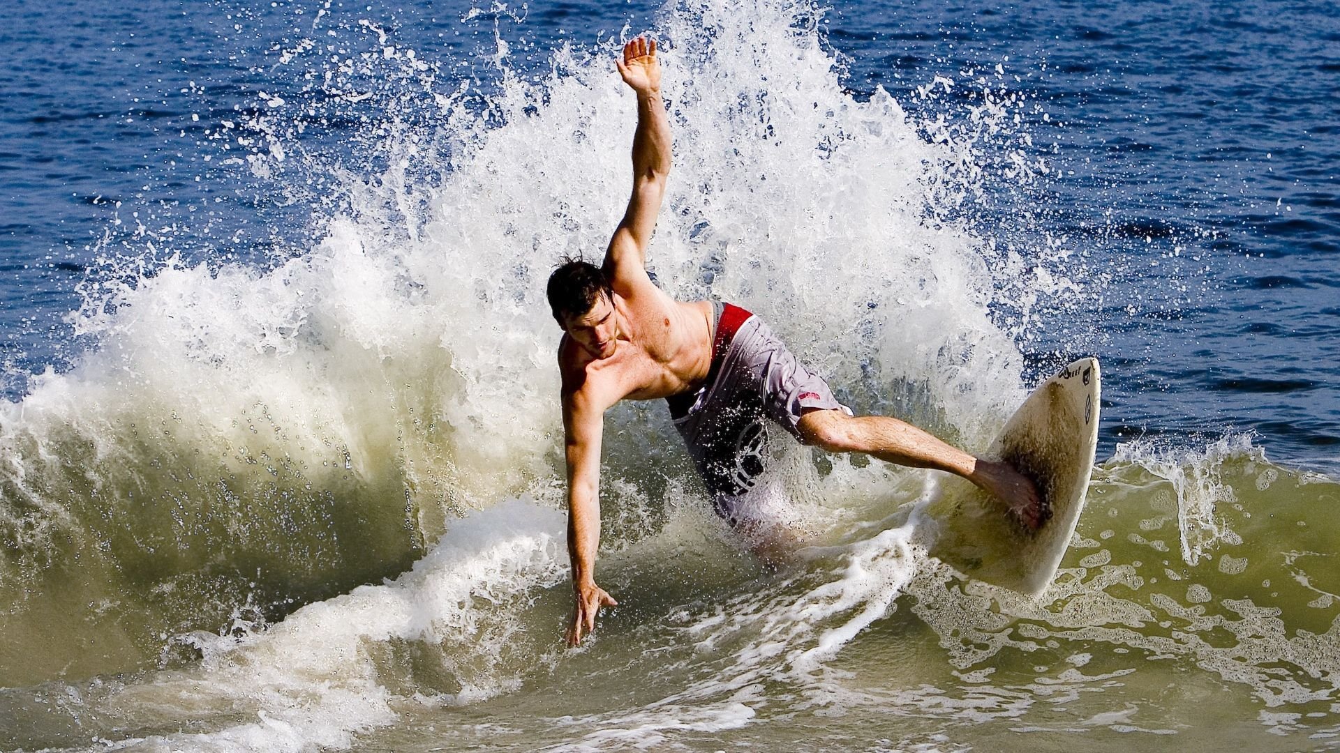 欧冠半决赛：曼联遭皇马淘汰 拉什福德点球中柱再成痛点